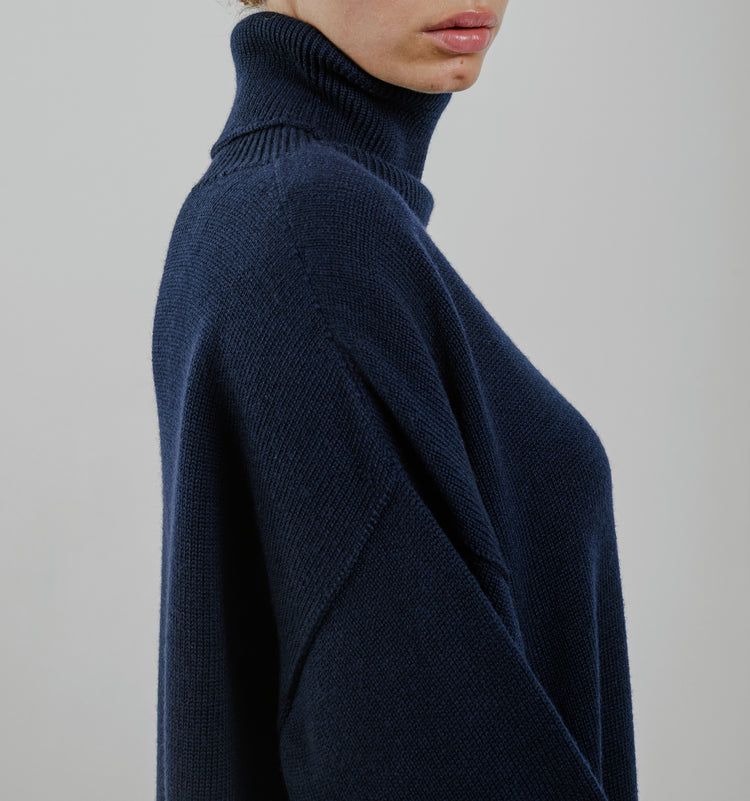 Oversized Merino Turtleneck